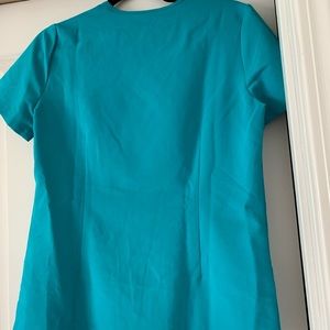 Figs xs Teal Casma shirt